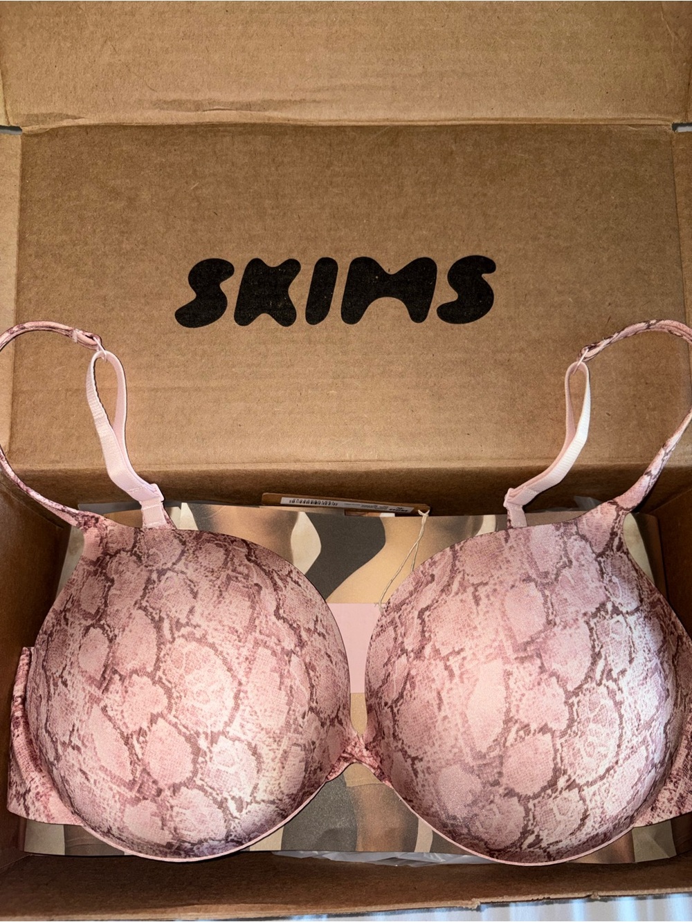 SKIMS Ultimate Push Up Plunge Bra - Rose Pastel Snake Print